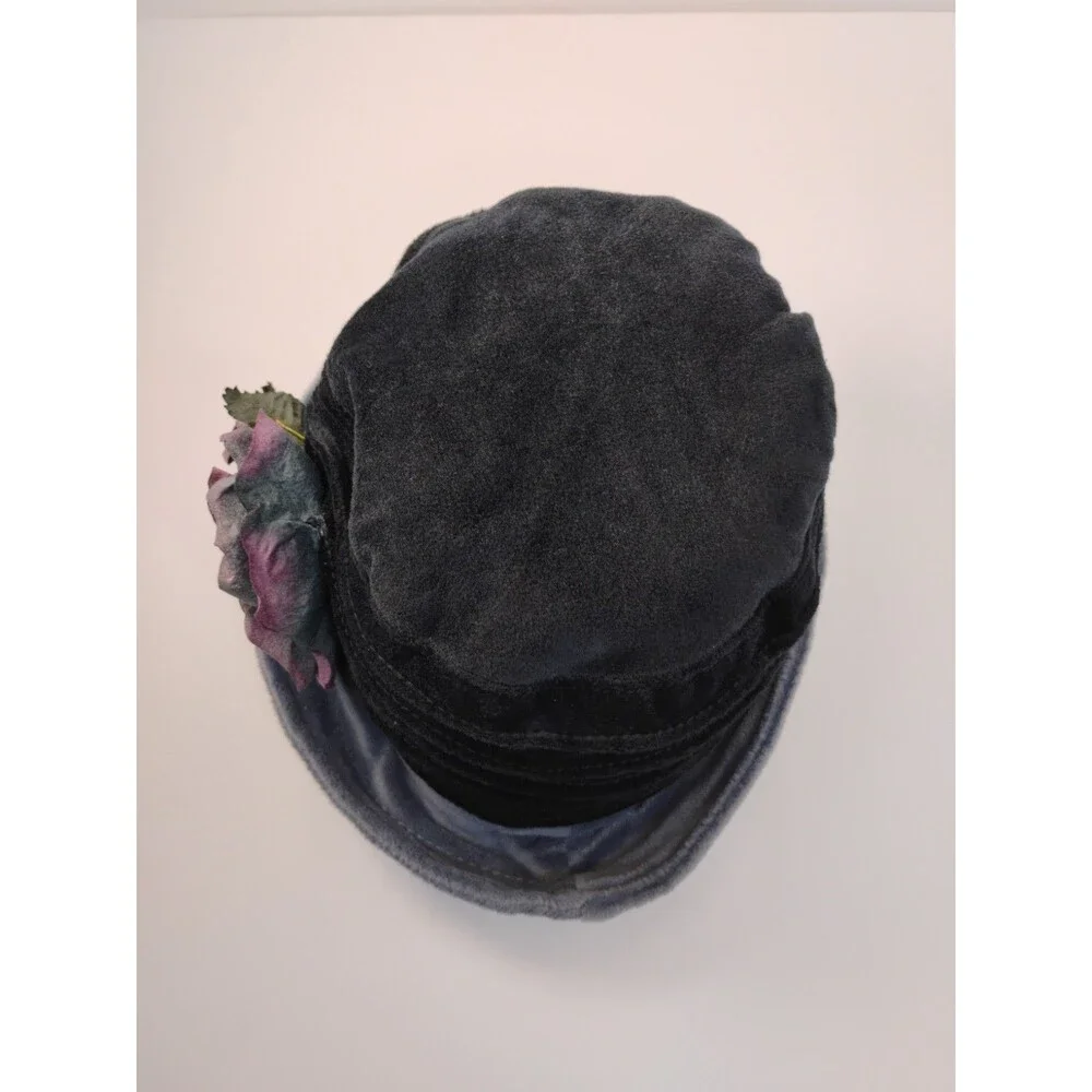 Packable Velvety Hat with Flower Gray Black Purple Never Worn One Size